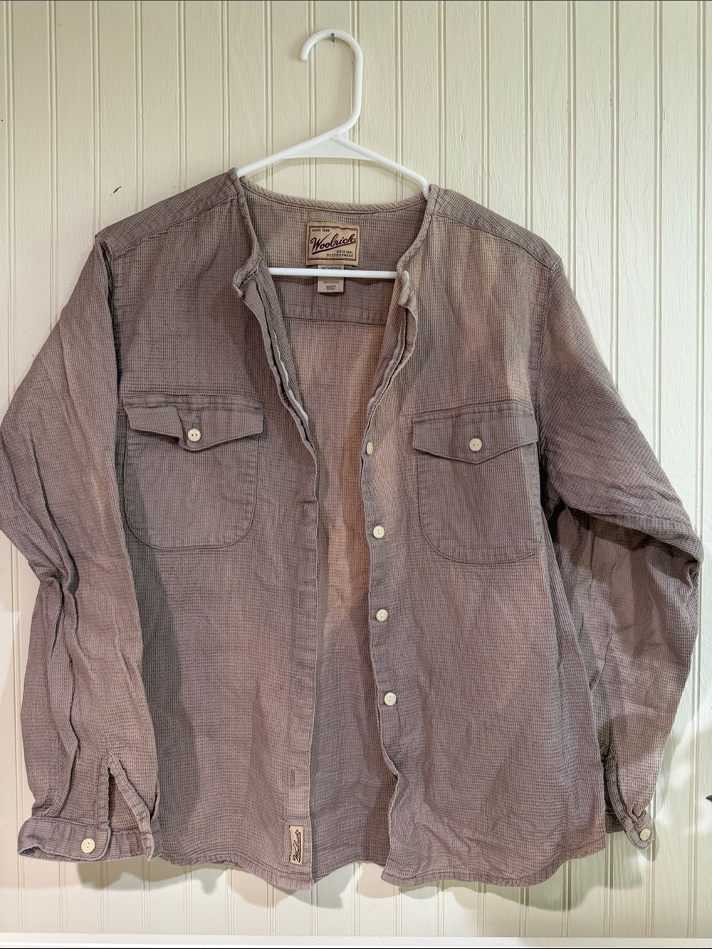 Vintage Woolrich Women's Faded Gray Button-Front Shirt Jacket